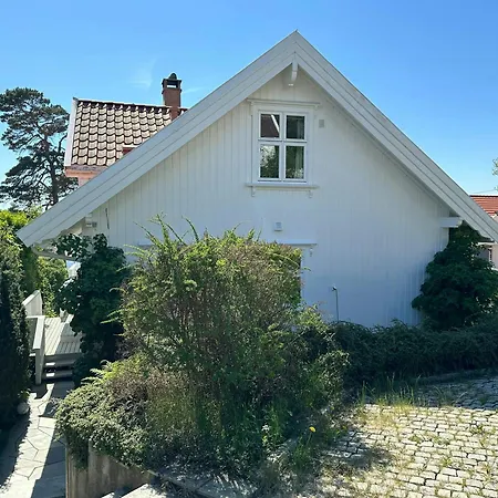 Sea View In Bolingshavn